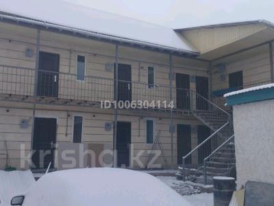 Жеке үй · 22 бөлме · 450 м² · 6 сот., мкр Шанырак-2 — Турысова 103, бағасы: 110 млн ₸ в Алматы, Алатауский р-н