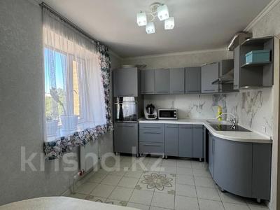 3-бөлмелі пәтер · 93.3 м² · 3/5 қабат, Майқұдық, Бирюзовая 41, бағасы: 26 млн ₸ в Караганде, Алихана Бокейханова р-н
