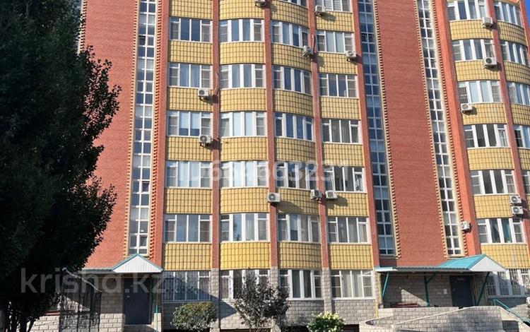 3-бөлмелі пәтер · 101.9 м² · 8/8 қабат, мкр. Алтын орда, Санкибай батыра 40, бағасы: 33 млн ₸ в Актобе — фото 25