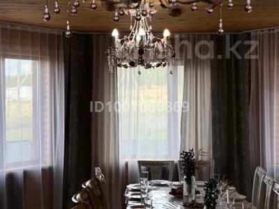 Дом · 7 комнат · 350 м², Богенбай батыра 2 — На кольце за 75 000 〒 в Бурабае