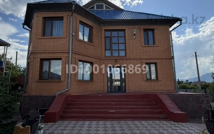 Жеке үй · 7 бөлме · 350 м², Богенбай батыра 2 — На кольце, бағасы: 150 000 ₸ в Бурабае — фото 60