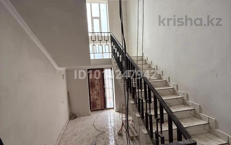 2-бөлмелі пәтер · 70 м² · 1/6 қабат, Көктем 27б, бағасы: 13 млн ₸ в Жанаозен — фото 2