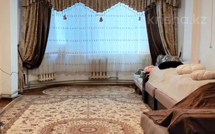 2-бөлмелі пәтер · 73.7 м² · 5/5 қабат, 2 переулок Капал 2а, бағасы: 23.8 млн ₸ в Таразе — фото 2
