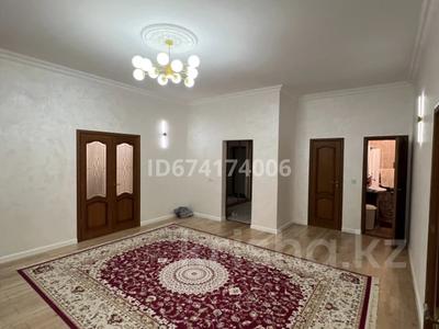 Жеке үй · 5 бөлме · 223.7 м² · 10 жүзд., Есена Досымова 177, бағасы: 43 млн ₸ в Атырау