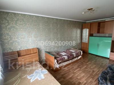 1-комнатная квартира, 33 м², 5/5 этаж, Ермекова 77 за 11 млн 〒 в Караганде, Казыбек би р-н