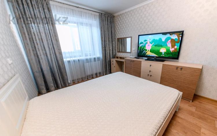 1-комнатная квартира · 35 м² · 2/5 этаж, проспект Бухар Жырау 75 за 12 000 ₸ в Караганде, Казыбек би р-н — фото 2