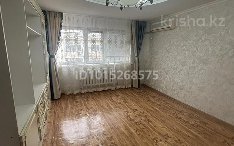 3-комнатная квартира · 70 м² · 2/2 этаж, мкр Геолог, Ануарбек Аккулов 30 — Геолог 30 дом за 150 000 ₸ в Атырау — фото 2