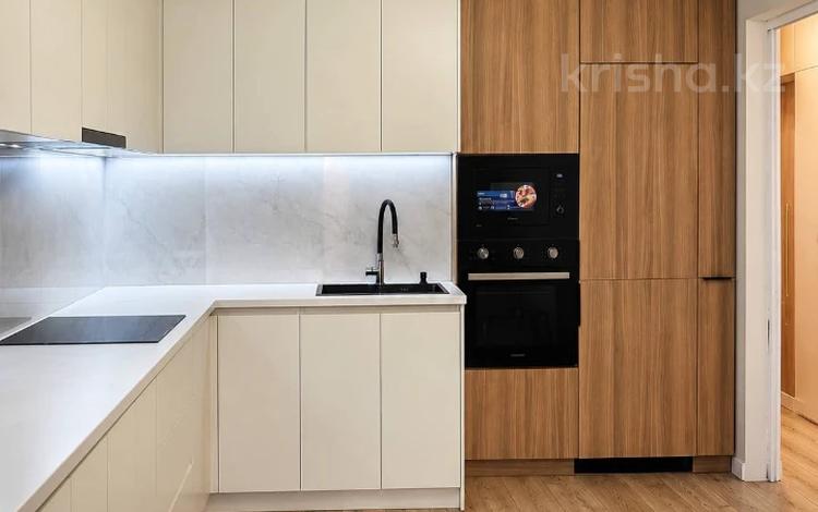 2-комнатная квартира · 65 м² · 10/12 этаж, Райымбека 210 за 65 млн ₸ в Алматы, Алмалинский р-н — фото 3