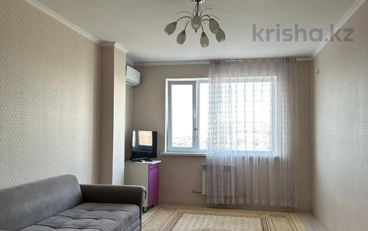 2-комнатная квартира, 70 м², 8/9 этаж помесячно, Тулеметова 197/5 за 150 000 〒 в Шымкенте — фото 2