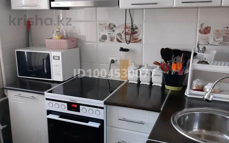 3-бөлмелі пәтер · 63.5 м² · 1/5 қабат, Агыбай батыр 17, бағасы: 24 млн ₸ в Балхаше — фото 2