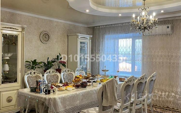 3-бөлмелі пәтер · 117 м² · 5/10 қабат, Шакарима 60, бағасы: 450 000 ₸ в Семее — фото 2