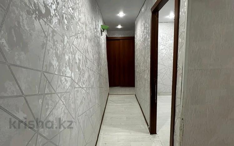 3-бөлмелі пәтер · 55 м² · 4/4 қабат, Комсомольский 61, бағасы: 8 млн ₸ в Темиртау — фото 2