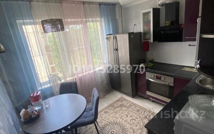 3-комнатная квартира · 75 м² · 4/5 этаж, Казахстан 99/1 за 240 000 ₸ в Усть-Каменогорске — фото 3