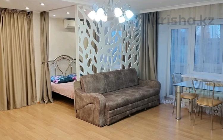 1-бөлмелі пәтер · 50 м² · 4/5 қабат, Тауелсыздык 37 — ЦУМ, Март, Макдональдс, Горотдел, Центр парк, Акимат, бағасы: 11 000 ₸ в Костанае — фото 2