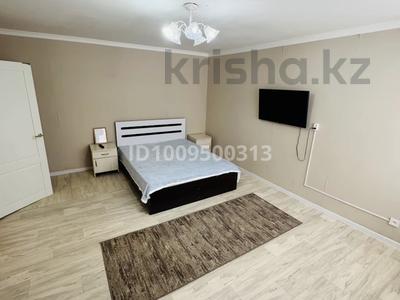 1-комнатная квартира · 45 м² · 1/9 этаж, мкр Кунаева за 2 500 〒 в Уральске