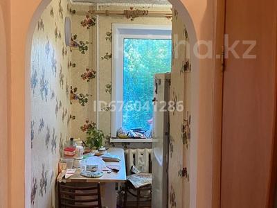2-бөлмелі пәтер · 48 м² · 2/5 қабат, Майкудук, 13й микрорайон 31, бағасы: 11 млн ₸ в Караганде, Алихана Бокейханова р-н