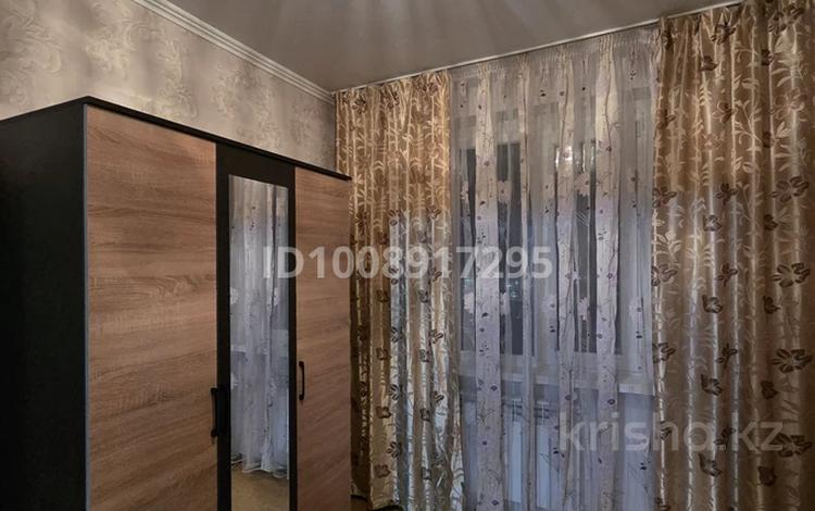 2-комнатная квартира · 49 м² · 9/9 этаж, 10 микрорайон 4 за 16.5 млн 〒 в Аксае — фото 2