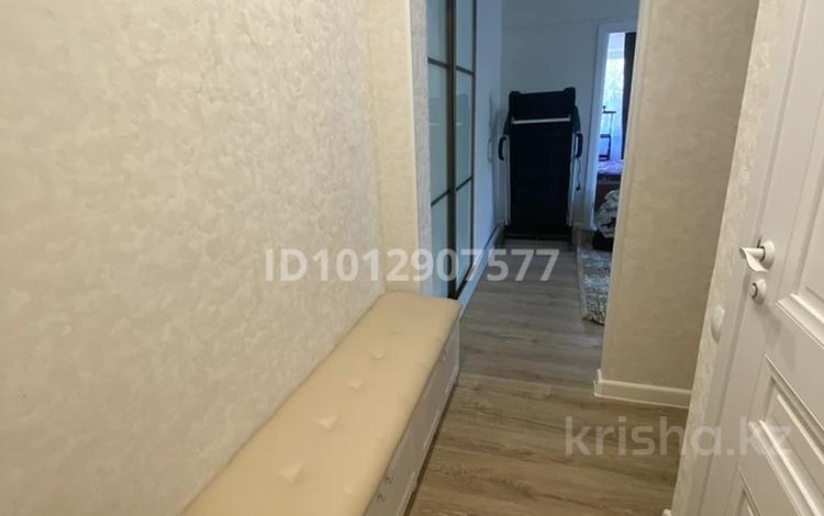 3-бөлмелі пәтер · 53 м², Кабанбай батыра 112 — Бурова-Кабанбай Батыра, бағасы: 22 млн ₸ в Усть-Каменогорске — фото 2