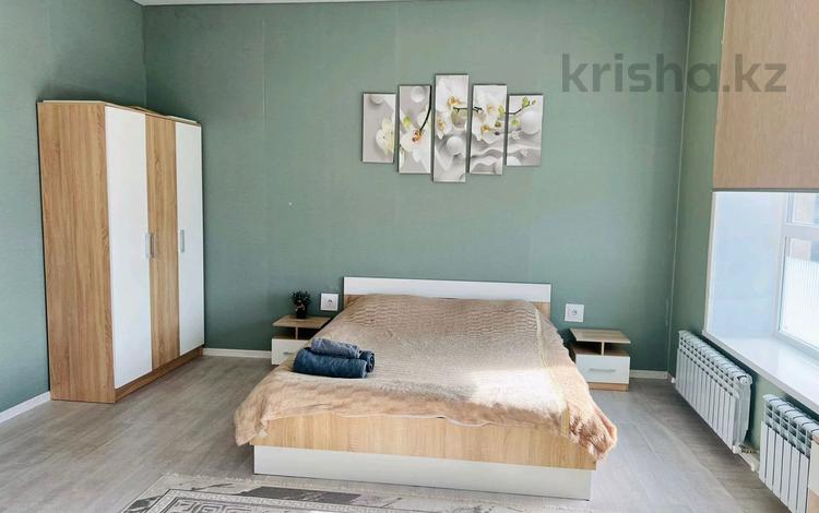 1-комнатная квартира · 46 м² · 5/5 этаж, мкр Юго-Восток, Муканова 61/2 за 10 000 ₸ в Караганде, Казыбек би р-н — фото 6
