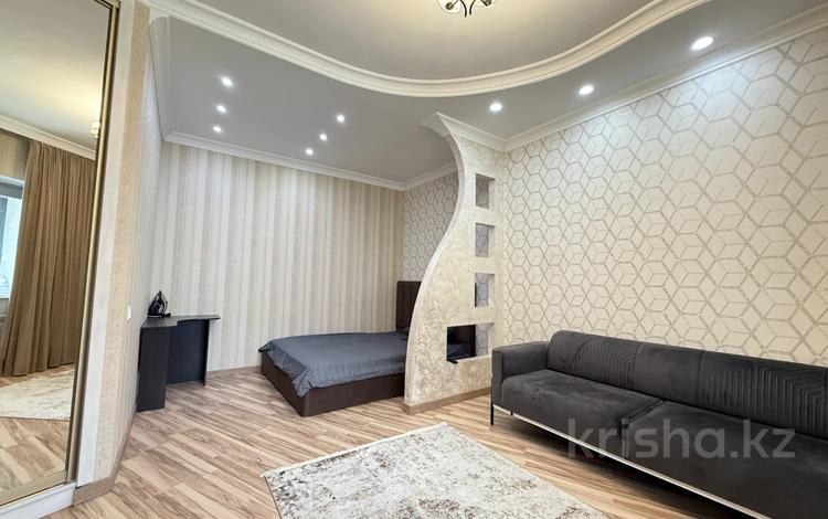 1-комнатная квартира · 42 м² · 7/10 этаж, Абикен Бектуров 1/1 за 29 млн 〒 в Астане, Нура р-н — фото 2