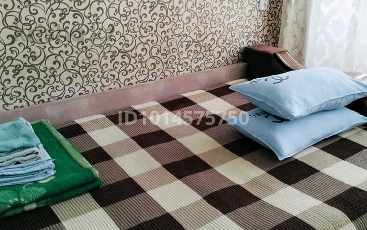 1-комнатная квартира · 34 м² · 4/5 этаж, Майкудук, Майкудук, 12й микрорайон 1 за 8 000 ₸ в Караганде, Алихана Бокейханова р-н — фото 2