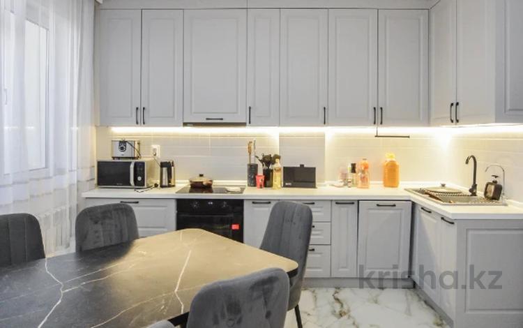 3-комнатная квартира · 104.5 м² · 9/13 этаж, Е 15 9А — Школа 78 за 46 млн ₸ в Астане, Нура р-н — фото 38