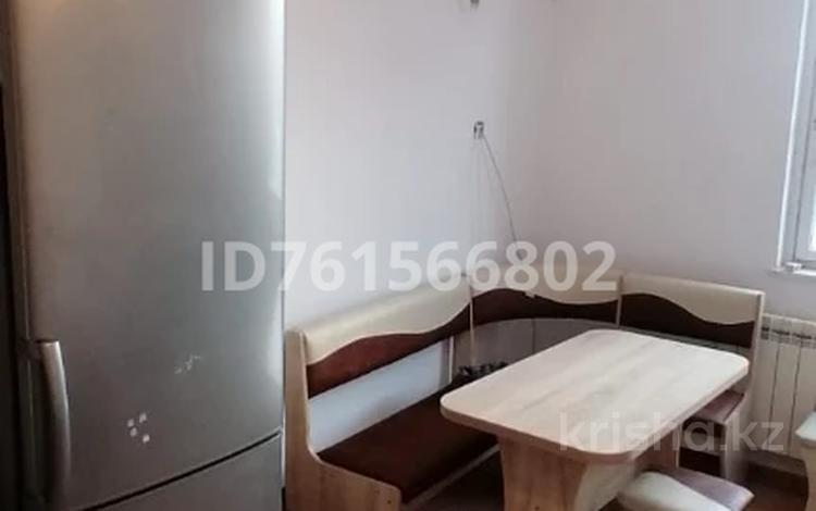 1-комнатная квартира · 35 м² · 3/9 этаж, 5 микрорайон 12 за 110 000 ₸ в Аксае — фото 2