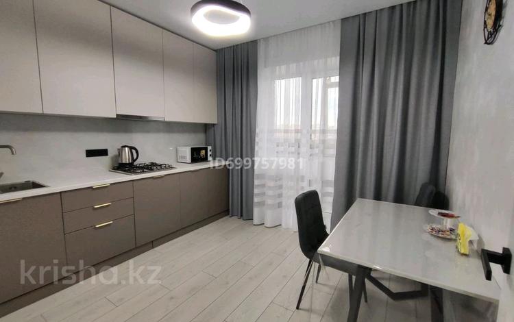 1-бөлмелі пәтер · 50 м² · 3/9 қабат, Юбилейный, Назарбаева 233б, бағасы: 15 000 ₸ в Костанае — фото 2