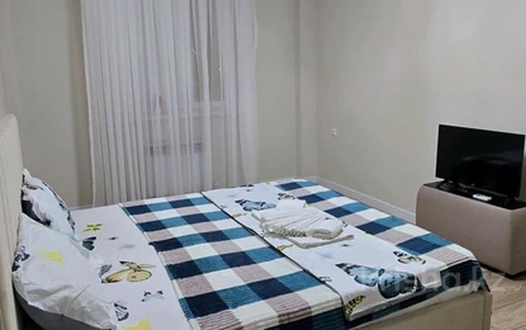 2-бөлмелі пәтер · 75 м² · 4/9 қабат, мкр Нурсая, Пр.Елорда 6 3/4 — Аэропорт, Школа Бином, Ледовый дворец, Теннисный центр, Центр Абая, бағасы: 16 000 〒 в Атырау — фото 2