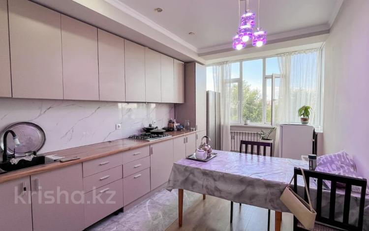 3-бөлмелі пәтер · 76 м² · 3/5 қабат, кабанбай батыр 186, бағасы: 35 млн ₸ в Талдыкоргане — фото 3