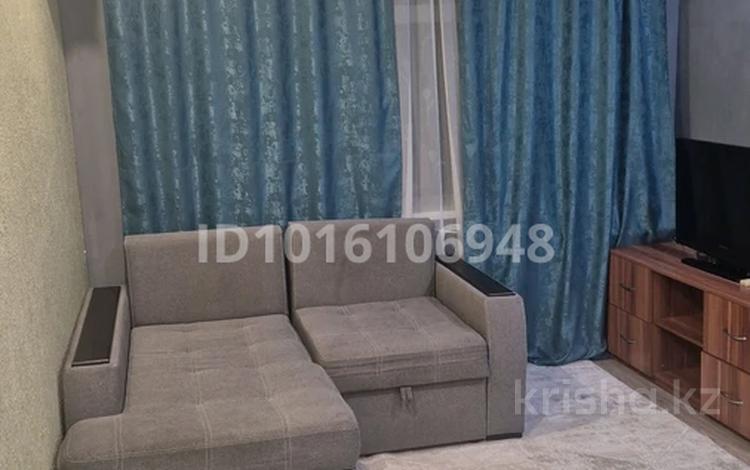 2-комнатная квартира · 65 м² · 5/5 этаж, 12-й мкр 15 за 150 000 ₸ в Актау — фото 2