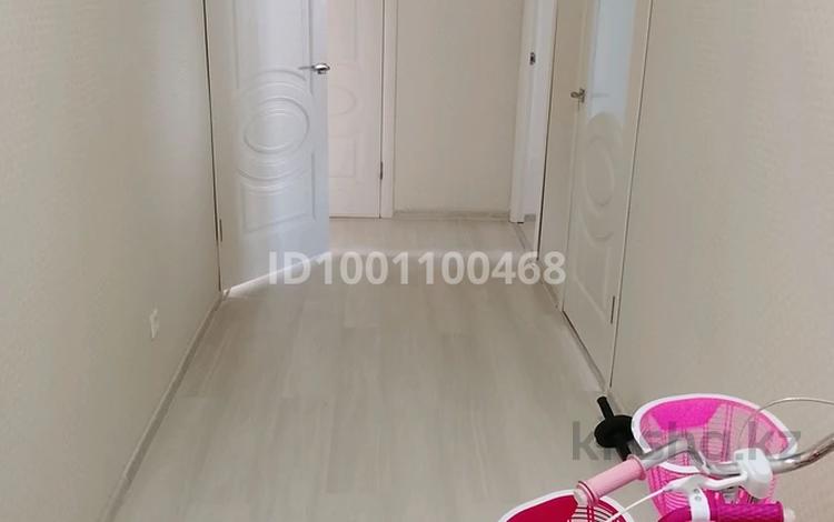2-комнатная квартира · 60 м² · 3/3 этаж, мкр Уркер 16 за 20 млн 〒 в Астане, Нура р-н — фото 2