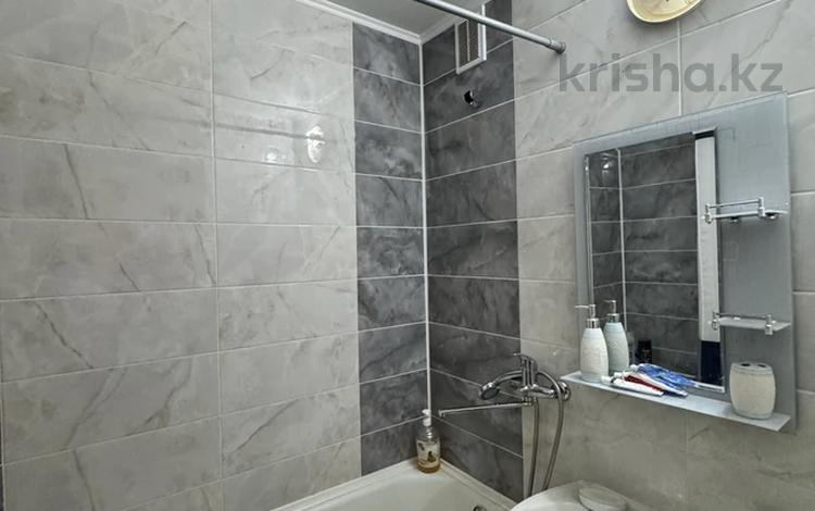 2-бөлмелі пәтер · 60 м² · 5/5 қабат, Абая 102, бағасы: 150 000 ₸ в Петропавловске — фото 2