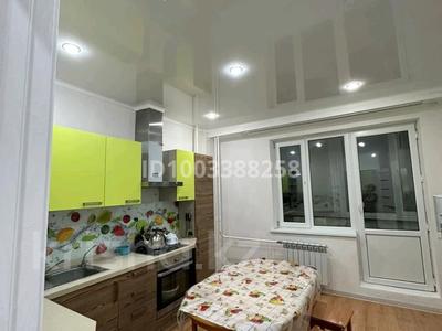3-бөлмелі пәтер · 87 м² · 3/9 қабат, мкр Жана Орда 7 — 5 поликлиника, бағасы: 200 000 〒 в Уральске