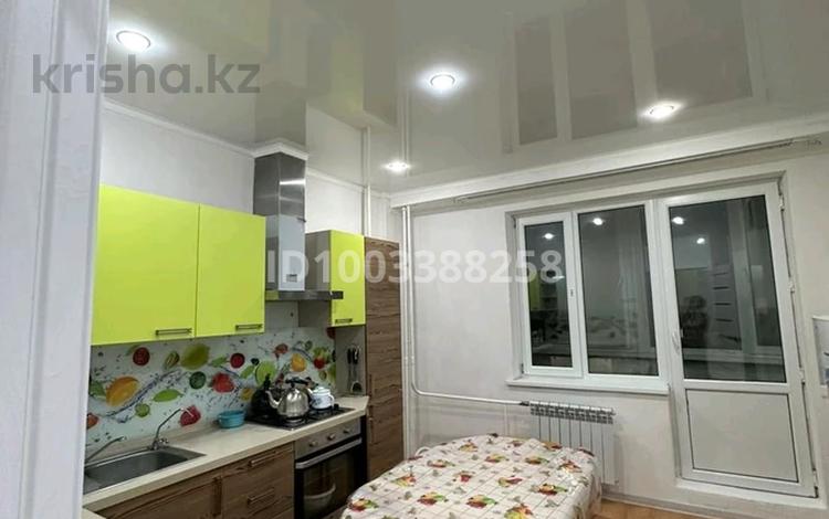 3-комнатная квартира · 87 м² · 3/9 этаж, мкр Жана Орда 7 — 5 поликлиника за 200 000 〒 в Уральске — фото 2