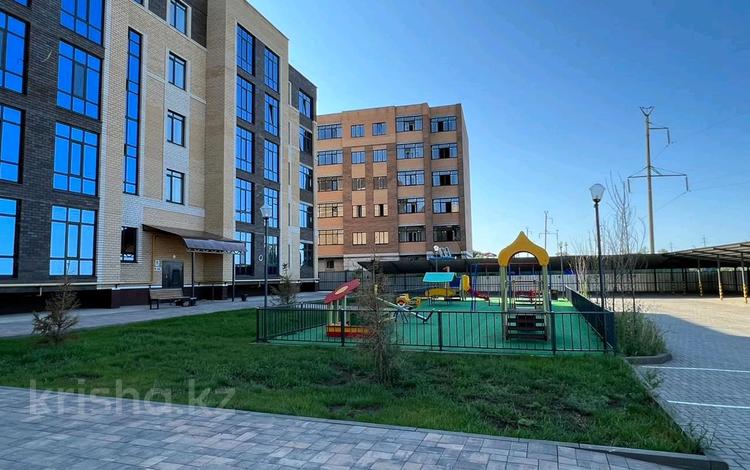 2-бөлмелі пәтер, 90 м², 2/5 қабат, ново дом 5е, бағасы: 21.8 млн 〒 в Актобе — фото 2