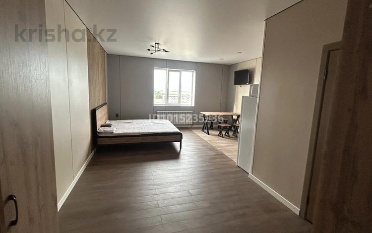 1-бөлмелі пәтер · 34 м² · 2/2 қабат, Малайсары батыра 19/1, бағасы: 10 000 ₸ в Павлодаре — фото 2