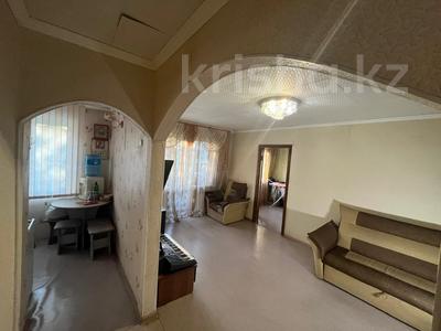 2-комнатная квартира · 44.3 м² · 3/5 этаж, Пр. Момышулы за 6.9 млн ₸ в Темиртау