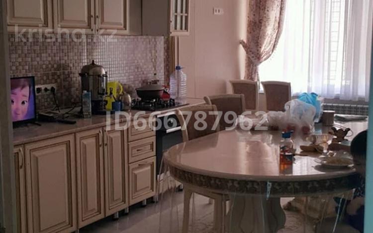 2-бөлмелі пәтер · 72.2 м² · 8/9 қабат, 19-й мкр 2, бағасы: 25 млн ₸ в Актау — фото 6