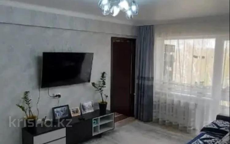 4-комнатная квартира · 59.4 м² · 5/5 этаж, Кабанбай Батыра 130 за 24 млн 〒 в Усть-Каменогорске — фото 3