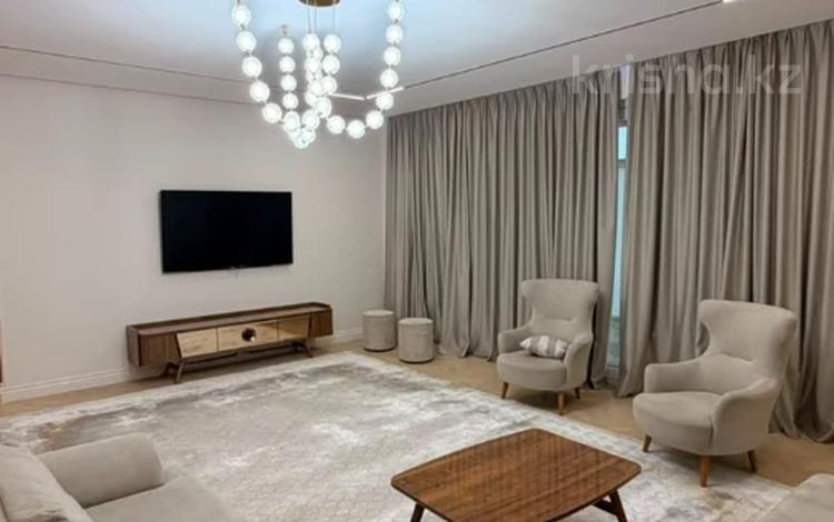 4-комнатная квартира · 191.1 м² · 1/3 этаж, Авиагородок за 85 млн ₸ в Актобе, мкр Авиагородок — фото 8