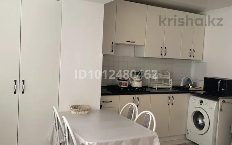 2-бөлмелі пәтер · 72 м² · 4/9 қабат, 14-ш/а. 33, бағасы: 14 000 ₸ в Актау, 14-й мкр — фото 6