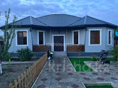 Отдельный дом · 4 комнаты · 220 м² · 10 сот., Мкр Мунайши 13 улица 1 за 63 млн 〒 в Атырау