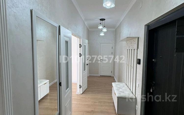2-комнатная квартира · 72 м² · 5/7 этаж, Нуртас Ондасынов за 37 млн ₸ в Атырау, мкр Жилгородок — фото 2