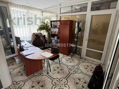 Продажа коммерческой недвижимости в Костанайской обл.: Офисы · 105 м² за 33 млн 〒 Офисы · 105 м² за 33 млн 〒 в Костанае, 1-й микрорайон