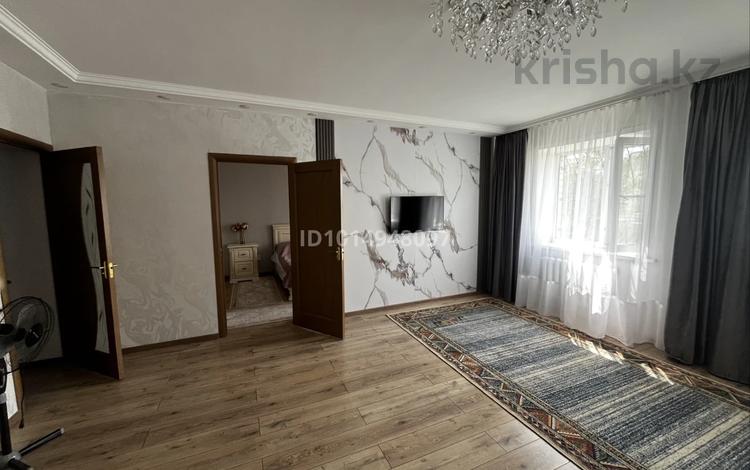 2-бөлмелі пәтер · 74 м² · 1/4 қабат, Богенбайулы 4, бағасы: 40 млн ₸ в Семее — фото 2