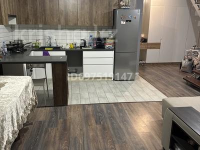 3-комнатная квартира, 84 м² помесячно, Сазда-1, Газиза Жубанова 146/3 за 300 000 〒 в Актобе, Сазда-1