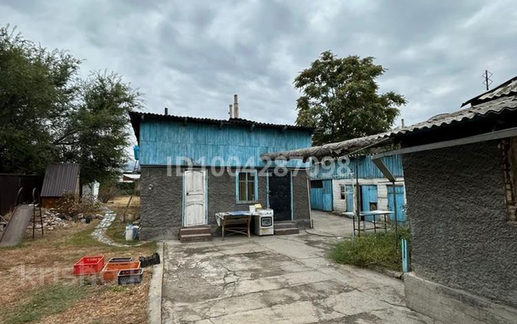 Отдельный дом · 4 комнаты · 60 м² · 8 сот., Аблайхана 111 — Магнум магазин за 38 млн 〒 в Каскелене — фото 2