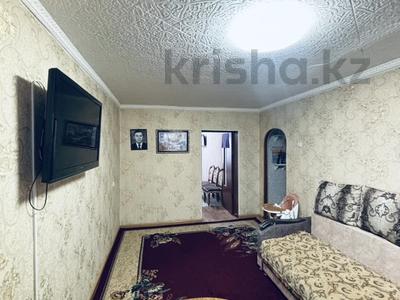 3-бөлмелі пәтер · 63 м² · 4/5 қабат, Майкудук, 15й микрорайон 8, бағасы: 13.4 млн ₸ в Караганде, Алихана Бокейханова р-н
