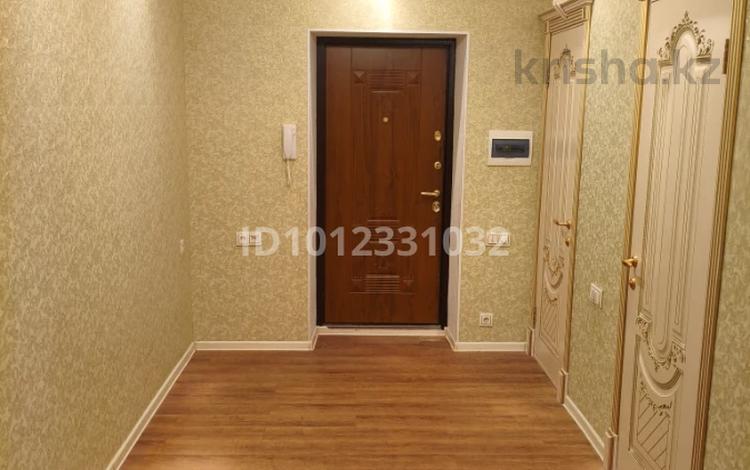 3-бөлмелі пәтер · 114 м² · 5/10 қабат, мкр. Алтын орда, С.Баишева 7а, к3 — Обл ГАИ, бағасы: 50 млн ₸ в Актобе — фото 2